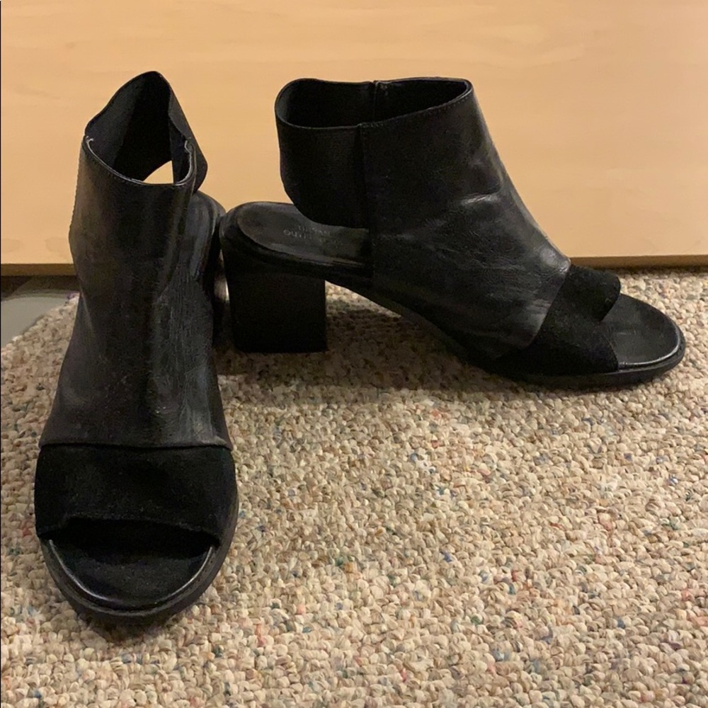 URBAN OUTFITTERS BLACK PEEPTOE BOOTIES